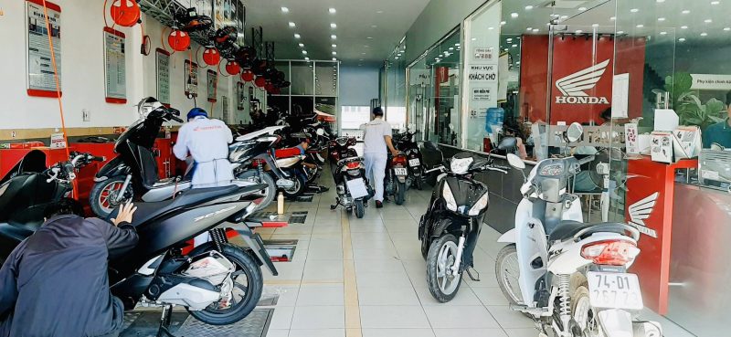 thay dầu nhớt miễn phí tại Honda Tân Cương