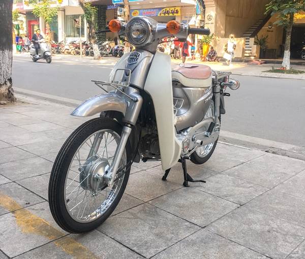 Xe Cub 50cc tai quang tri