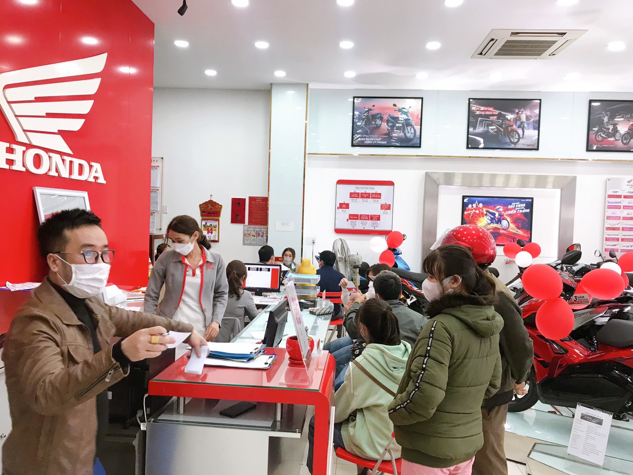 KHÔNG KHÍ CUỐI TUẦN NHỘN NHỊP-3