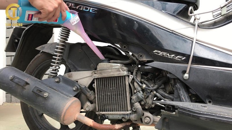 BAO LÂU THÌ NÊN THAY NƯỚC MÁT XE MÁY? BAO LÂU THÌ NÊN THAY NƯỚC MÁT XE MÁY?